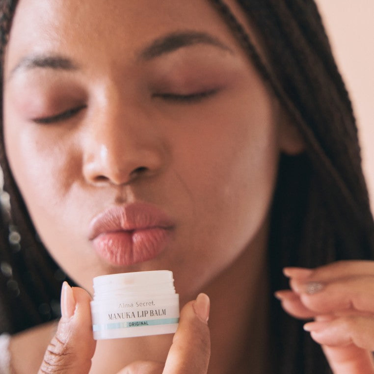 ALMA SECRET Manuka Baume à Lèvres Réparateur Miel & Inca Inchi – Image 2